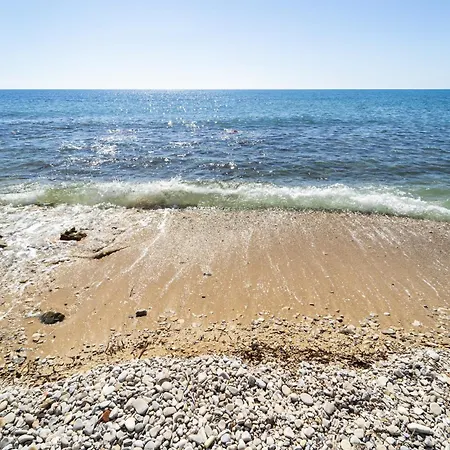Ca La Mar בית הארחה